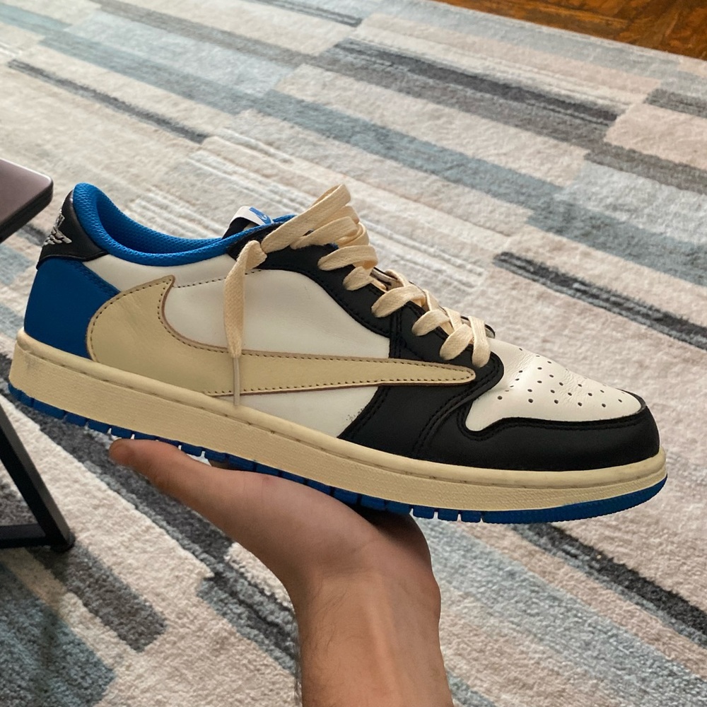 Travis Scott Jordan 1 Low x Fragment